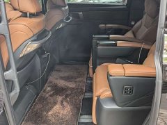 Toyota Vellfire 2024 Crown Hybrid 2.5L Premium Edition - ფოტო 10