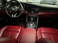 Alfa Romeo Giulia 2.0T 280HP Luxury - ფოტო 12