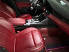 Alfa Romeo Giulia 2.0T 280HP Luxury - ფოტო 4