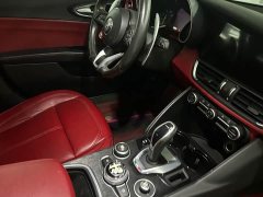 Alfa Romeo Giulia 2.0T 280HP Luxury - ფოტო 5