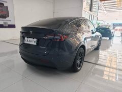 Tesla Model Y Rear-Wheel Drive - ფოტო 7