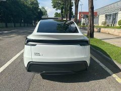 Tesla Model Y Rear-Wheel Drive - ფოტო 8