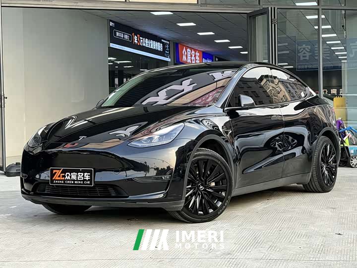 Tesla Model Y Standard Range RWD