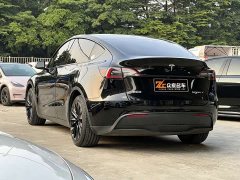 Tesla Model Y Standard Range RWD - ფოტო 3