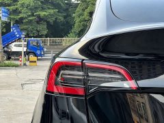 Tesla Model Y Standard Range RWD - ფოტო 7