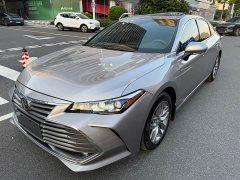 Toyota Avalon 2.5L Luxury - ფოტო 1