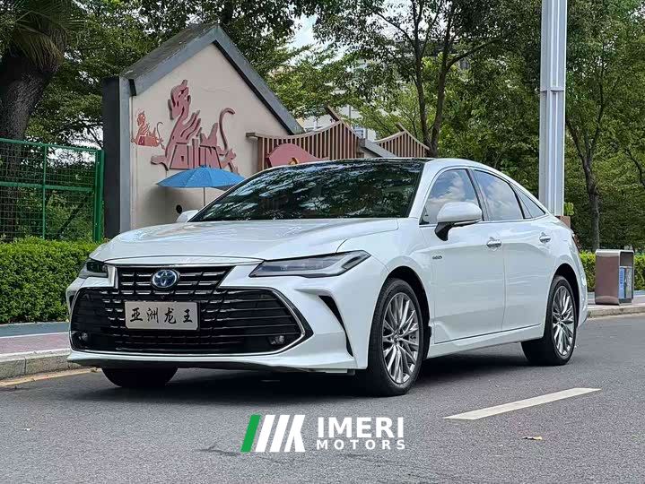 Toyota Avalon Hybrid 2.5L XLE Premium