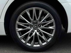 Toyota Avalon Hybrid 2.5L XLE Premium - ფოტო 11