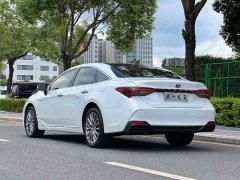 Toyota Avalon Hybrid 2.5L XLE Premium - ფოტო 4
