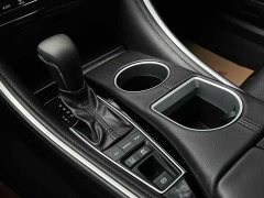 Toyota Avalon Hybrid 2.5L XLE Premium - ფოტო 9