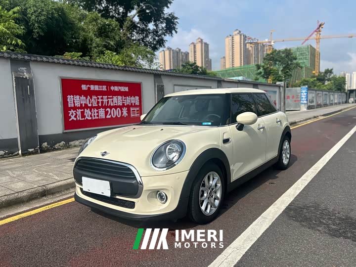 BMW MINI 2022 1.5T ONE 5-Door PLUS - ავტომობილი ჩინეთიდან