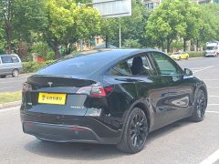 Tesla Model Y Standard Range RWD - ფოტო 16