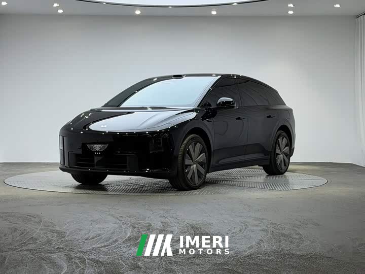 Li Auto i6 Four-Wheel Drive Standard Edition