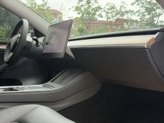 Tesla Model Y Long Range All-Wheel Drive - ფოტო 9