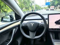 Tesla Model Y Rear-Wheel Drive - ფოტო 13