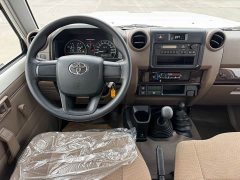Toyota Land Cruiser (Imported) LC78 2.8T Diesel - ფოტო 15