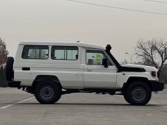 Toyota Land Cruiser (Imported) LC78 2.8T Diesel - ფოტო 4