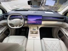 NIO ES8 Six-Seat Executive Luxury Edition - ფოტო 6