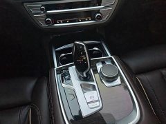 BMW 7 Series 730Li M Sport Package - ფოტო 19