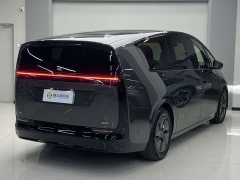 Li Auto MEGA Home Family Edition - ფოტო 20