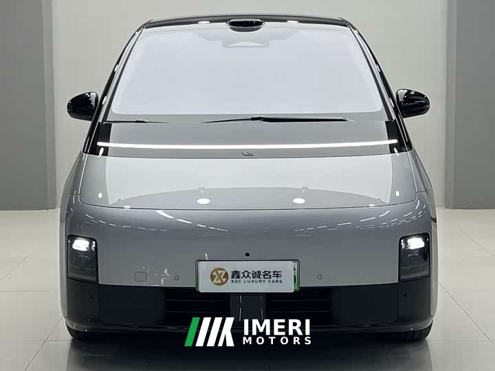 Li Auto MEGA Home Family Edition