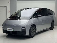 Li Auto MEGA Home Family Edition - ფოტო 3