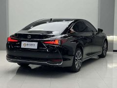 Lexus ES 200 Premium Edition - ფოტო 16