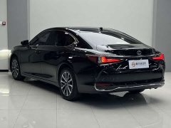Lexus ES 200 Premium Edition - ფოტო 17