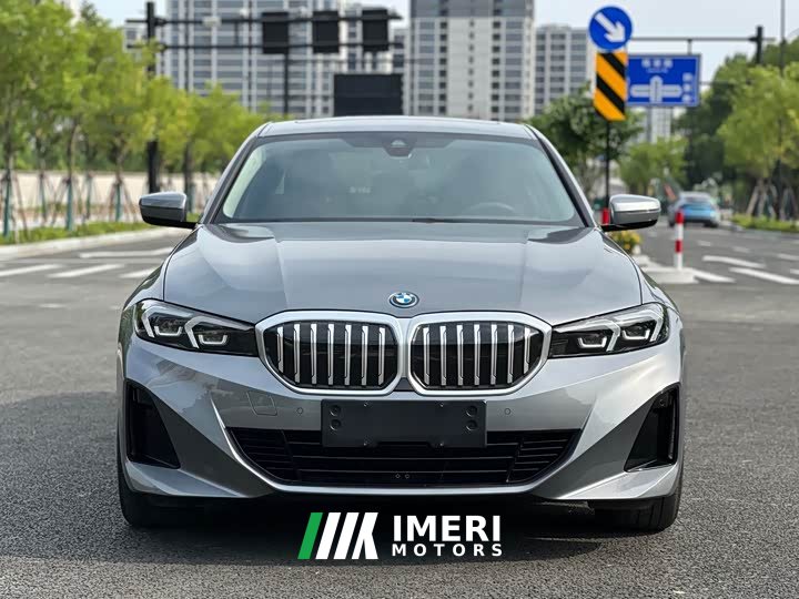 BMW i3 eDrive 35 L