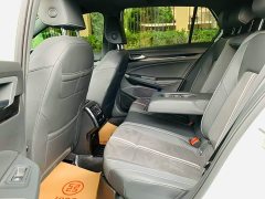 Volkswagen Golf 280TSI DSG R-Line 50th Anniversary Edition - ფოტო 6