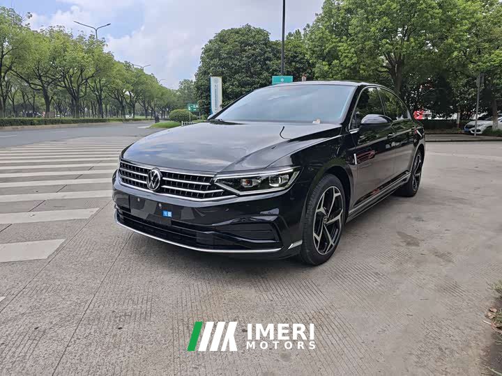 Volkswagen Magotan 30 Million Units Select Edition 330TSI DSG Elite