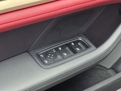 Porsche Taycan - ფოტო 12