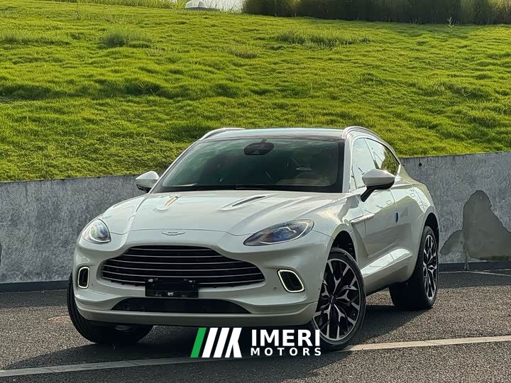 Aston Martin DBX 3.0T Straight-Six - ავტომობილი ჩინეთიდან