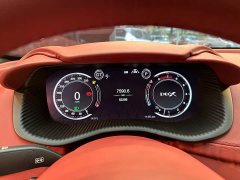 Aston Martin DBX 3.0T Straight-Six - ფოტო 18