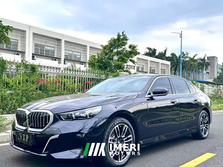 BMW 5 Series 530Li Premier M Sport Package - ავტომობილი ჩინეთიდან