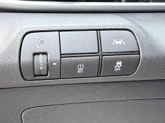 Hyundai Elantra 2022 1.5L CVT Luxury - ფოტო 11