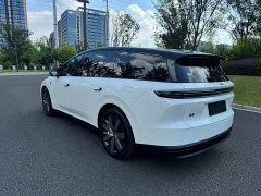 Li Auto i8 Standard Edition - ფოტო 5