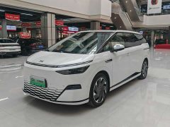 XPeng X9 640 AWD High Performance Max - ფოტო 1