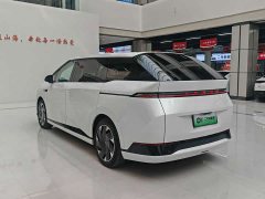 XPeng X9 640 AWD High Performance Max - ფოტო 6