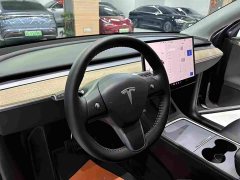 Tesla Model Y Rear-Wheel Drive - ფოტო 16