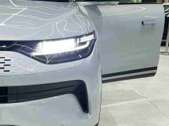 Leapmotor C11 Extended Range 285 Smart Enjoyment Edition - ფოტო 15