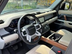 Land Rover Defender 110 P400 Dark Edition - ფოტო 13