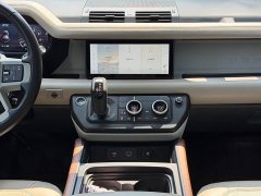 Land Rover Defender 110 P400 Dark Edition - ფოტო 9