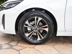 Nissan Sylphy 2023 1.6L CVT Black Gold Edition - ფოტო 11