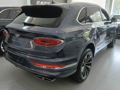 Bentley Bentayga 4.0T V8 Long Wheelbase - ფოტო 6