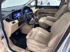 Buick GL8 New Energy Lusang Respect Edition - ფოტო 5