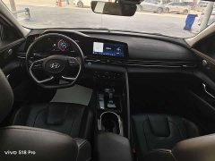 Hyundai Elantra 1.5L CVT GLX Elite - ფოტო 8