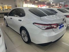 Toyota Camry 2.5G Luxury - ფოტო 10