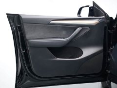 Tesla Model Y Rear-Wheel Drive - ფოტო 11