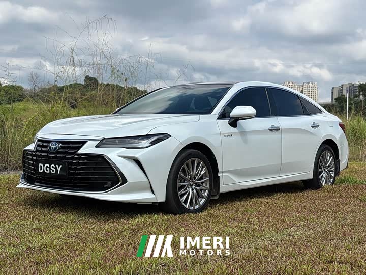 Toyota Avalon Hybrid 2.5L XLE Premium - ავტომობილი ჩინეთიდან